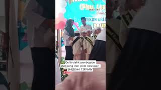 Download lagu Pembagian Slempang Kelulusan Sheikha Tiffany mp3 Download lagu Pembagian Slempang Kelulusan Sheikha Tiffany mp3