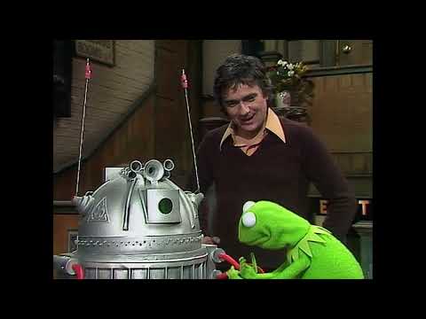 The Muppet Show - 407: Dudley Moore - Backstage #1 (1979)