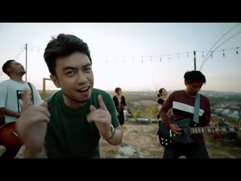 ESTRANGED - MARI SUMAZAU (Official Music Video)