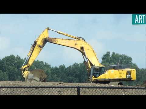 Komatsu PC800LC-8 Excavator Loading