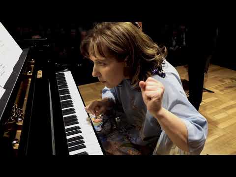 Natalya Pasichnyk plays Myroslav sloryk - Variations on a Swedish Theme