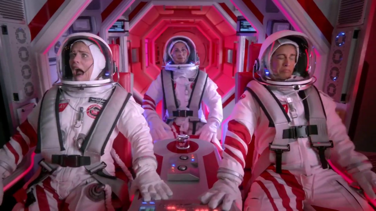 OLAY® - Haz espacio para las mujeres (2020) Super Bowl - YouTube