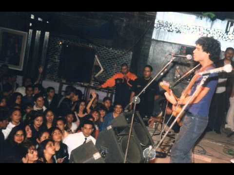 PEDRO SUAREZ VERTIZ TE SIENTO DE SOLO PENSAR EN VIVO