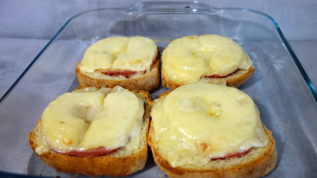 Tosty z ananasem i szynką – ekspresowe śniadanie