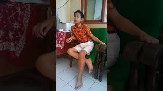 preview picture of video 'Husein juara 1 Mocopat se kabupaten Karanganyar'