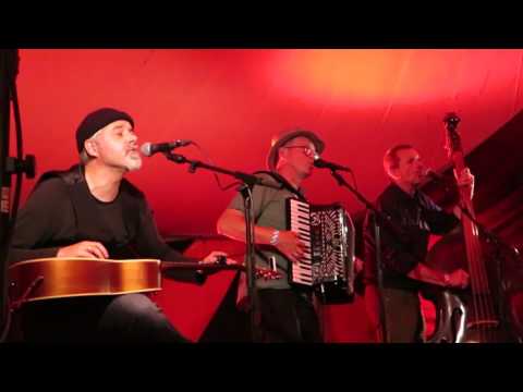 Musik over Præstø Fjord 2016 - Christian Søgaard Trio i Viseteltet