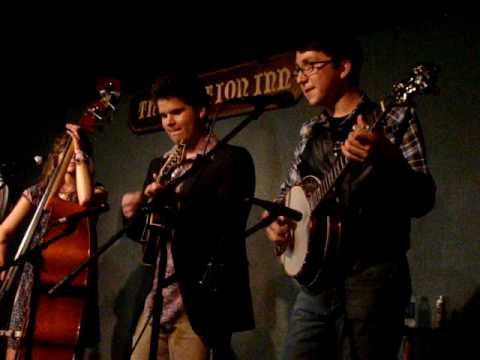 Green on the Vyne - In the Gravel Yard