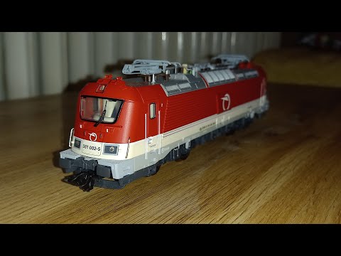 H0 Trix Skoda 109e futòpròba!