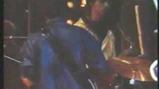 Foje („Kažkas atsitiko&quot; 1986)