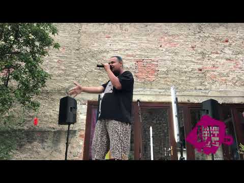 Miško Krakovský -  Tučný chlap narieka na internete