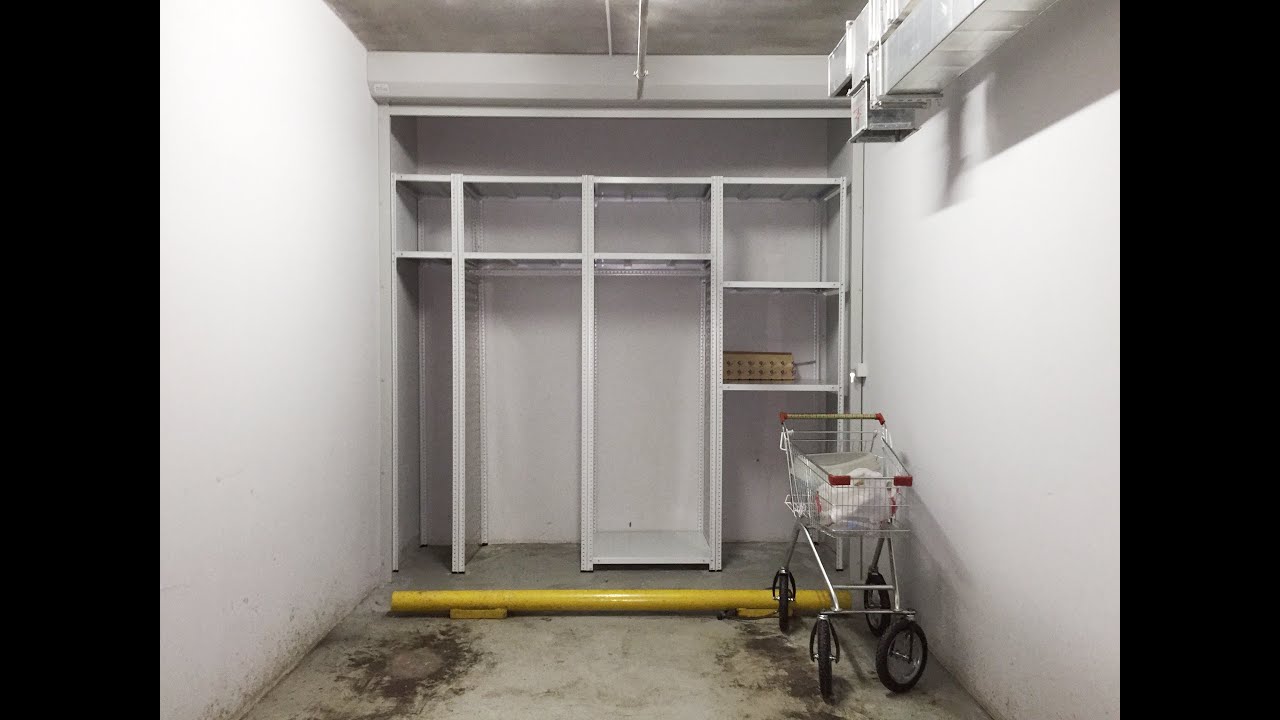 Видео про шкаф с электрической роллетой и металлическим стеллажом