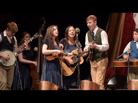 WoodSongs Kids Episode 7: Cotton Pickin Kids and Elle Townley