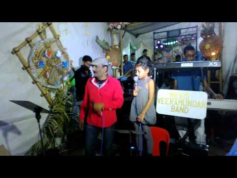 Aruvee singing krapo krier along with Nitish Joganah