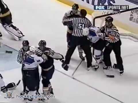 Denis Pederson vs Barret Jackman Oct 30, 2002