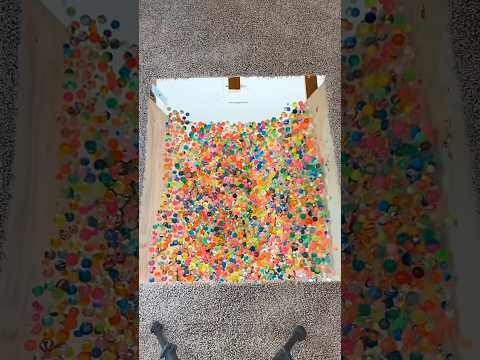Trap door vs. bouncy balls ☄️