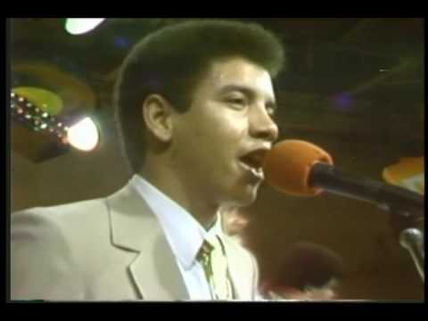 ANGELITO VILLALONA - Un Sorbito De Champagne (80'S)