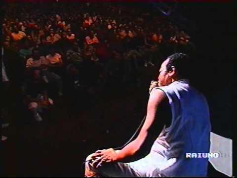 Bobby Womack Group - Love Has Finally Come At Last - Live  Sanremo Blues 1992