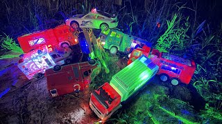 Download lagu Mencari Mobil Ambulance Lampu Warna-Warni ada Mobil Polisi, Pemadam Kebakaran, Mobil Balap mp3