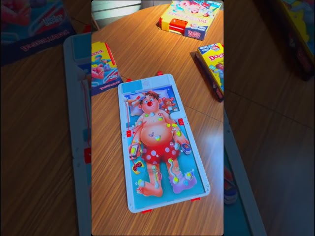 Vídeo relacionado con Doctor Maboul, Juego de Mesa electrónico con maletín de Transporte Todo en uno - versión en español