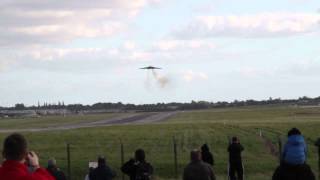 preview picture of video 'XH558 Birmingham Flypast'