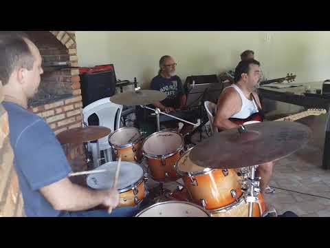 "Ô povo feio!" Ensaio com a banda Diarreia secção Ceará.