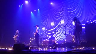 Courtney Barnett, w Laura Jean - Streets Of Your Town (Go Betweens) Olympia Dublin November 2018