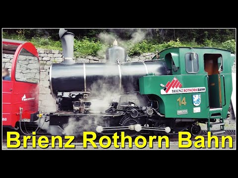 Abfahrt der Zahnradbahn (Dampflok H 2/3 Nr. 14) Brienz-Rothorn-Bahn, Kanton Bern, Schweiz 2022