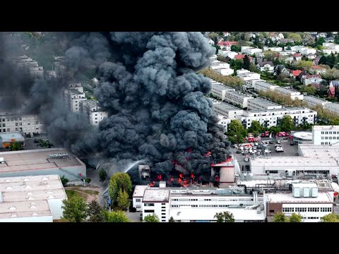 Disaster in Germany! Strategic plant destroyed by huge fire in Berlin