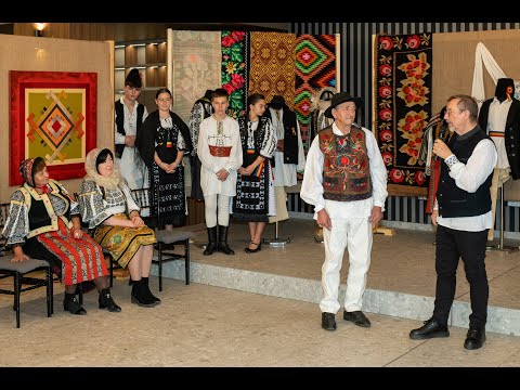 Mihai Moldovanu: prezentarea costumului popular din Poiana Mărului