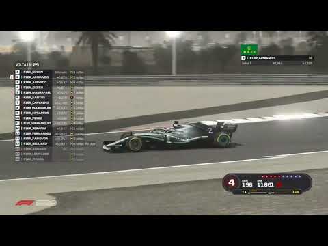 Linda ultrapassagem dupla no Bahrein, praticamente beijei o muro.