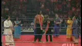 Download lagu Batista interrupt the great Khali indian celebration mp3