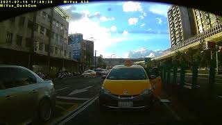 [問題] 這種左轉道直行有辦法檢舉成功嗎？