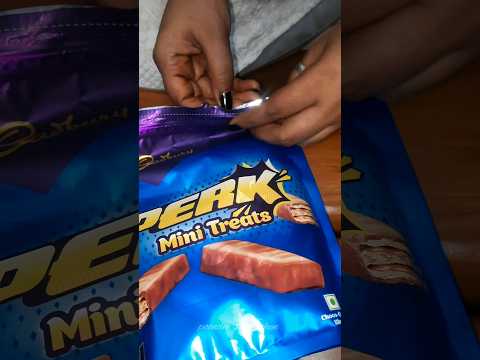 Cadbury Chocolates Perk Mini Treats Review || family pack 21 treats #shots #viral #poonam'sKitchen