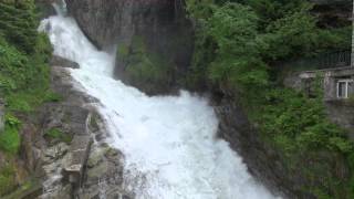 preview picture of video 'Gasteiner Wasserfall - waterfall in Bad Gastein'