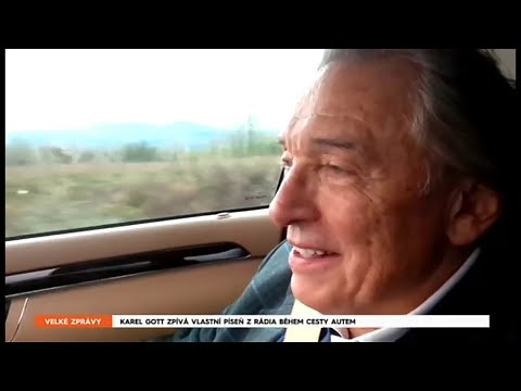 Karel Gott zpívá vlastní píseň z rádia během cesty autem