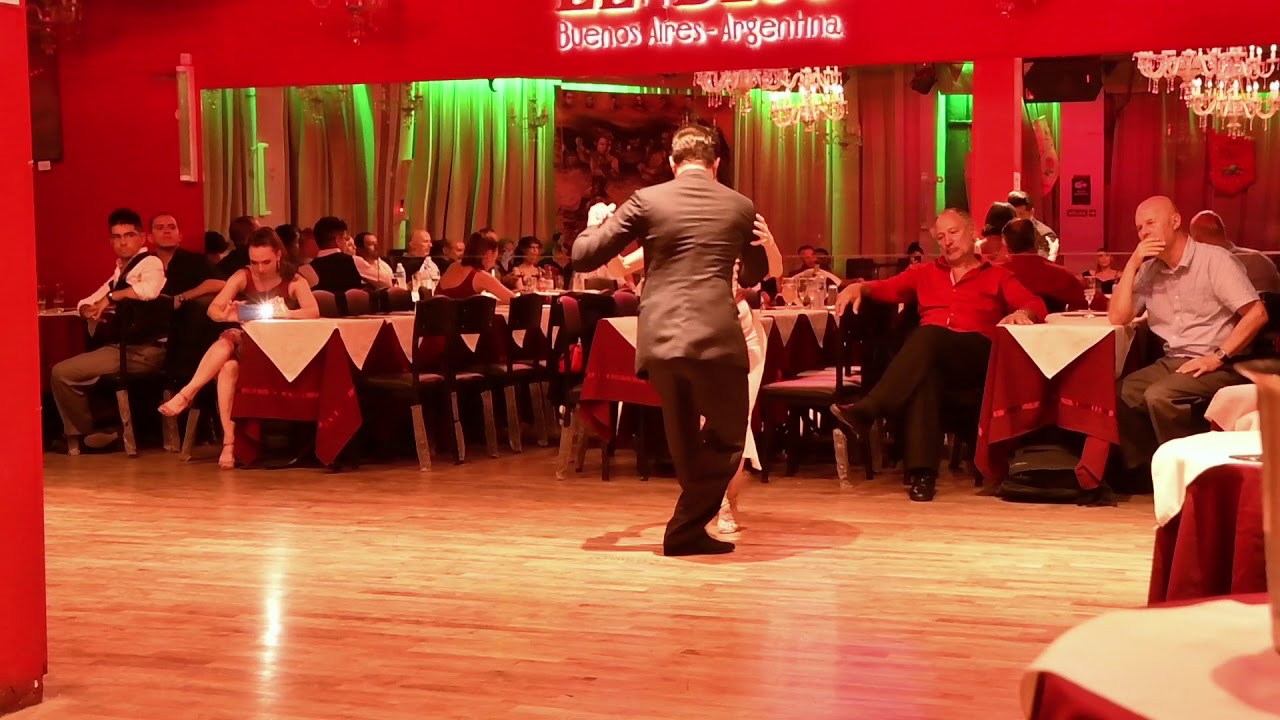 Ruslan Takhirov y Natalia Atepaeva en Porteño y Bailarin 2020-  2