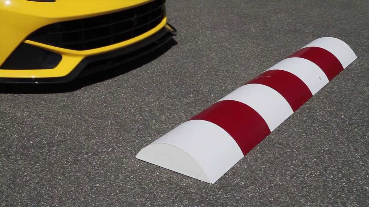 Ferrari F12 hydraulic lift system by Novitec Rosso