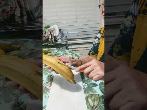 Top Shares SECRET Microwave Plantain Hack #slit #banana #shorts