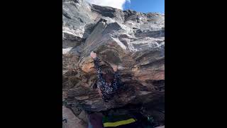 Video thumbnail of Scattered Lines, V7. Swissco