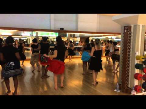 School of Ori Tahiti - Tahia Cambet - Paris 2015 (beginner class extract)
