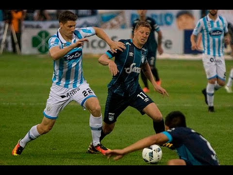 Un golazo de Acosta inclinó la balanza a favor de Atlético Tucumán