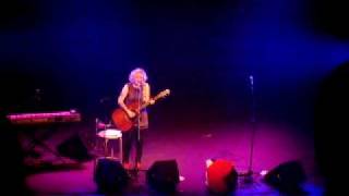 Beautiful One - Danny Cavanagh & Anneke Van Giersbergen [Live @ Chile]