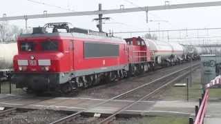 preview picture of video '1611@6507, DB met gemengde ketel / staal trein passeren station Lage Zwaluwe, 17-4-2013'