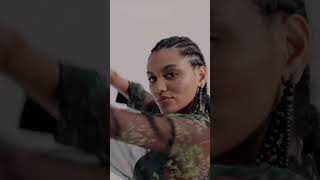 Vídeo Calça Jeans Reta Slim Super Alta Cropped Lez a Lez