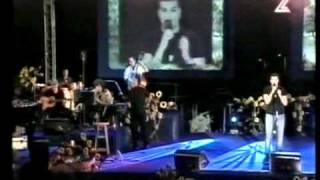 Ron Shoval performing Ba-Pardes Leyad Ha-Shoket A tribute to Nurit Hirsh