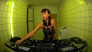 Esther Urioste DJ set