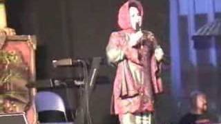 Download lagu Dingin - Hetty Koes Endang Amsterdam June 2007 mp3