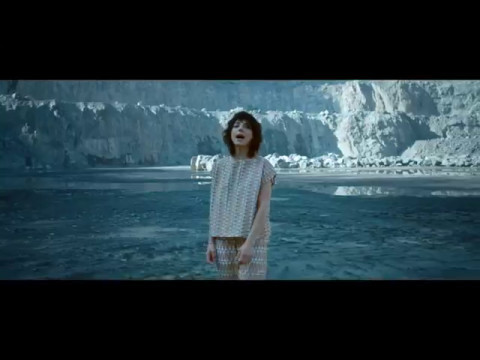 Intergalactic Lovers - Between The Lines (Official)