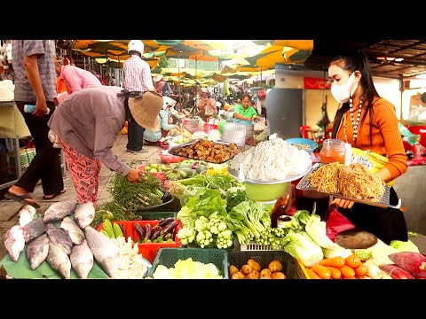 Food, Fish, Vegetables, everything to see @ Century Plaza Market in Phnom Penh
