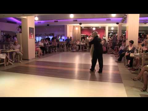  Alexis Papastefanatos  and  Eugenia Maltezou  are  dancing  to  the  vals  "  El aeroplano  "  by  Juan D'Arienzo  at  Sunny Tango Festival  in  2012